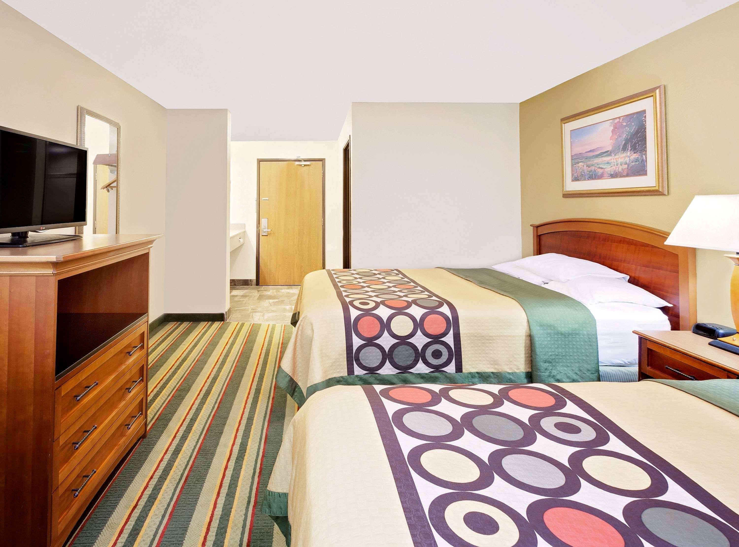 ซูเปอร์ 8 บาย วินด์แฮม เมาท์ เพลเซนท์ เมาท์ Hotel เมานต์เพลเซนต์ ภายนอก รูปภาพ