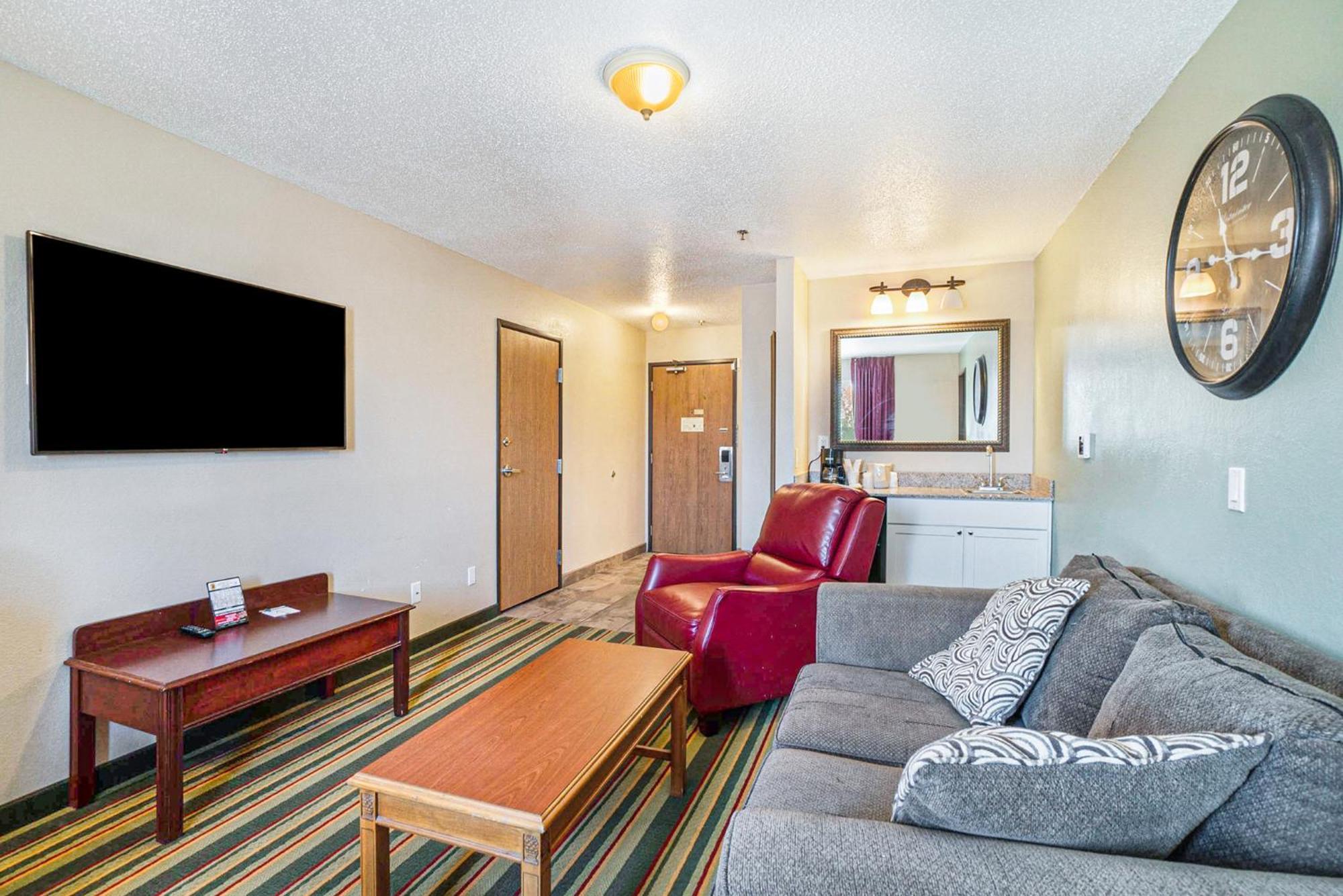 ซูเปอร์ 8 บาย วินด์แฮม เมาท์ เพลเซนท์ เมาท์ Hotel เมานต์เพลเซนต์ ภายนอก รูปภาพ