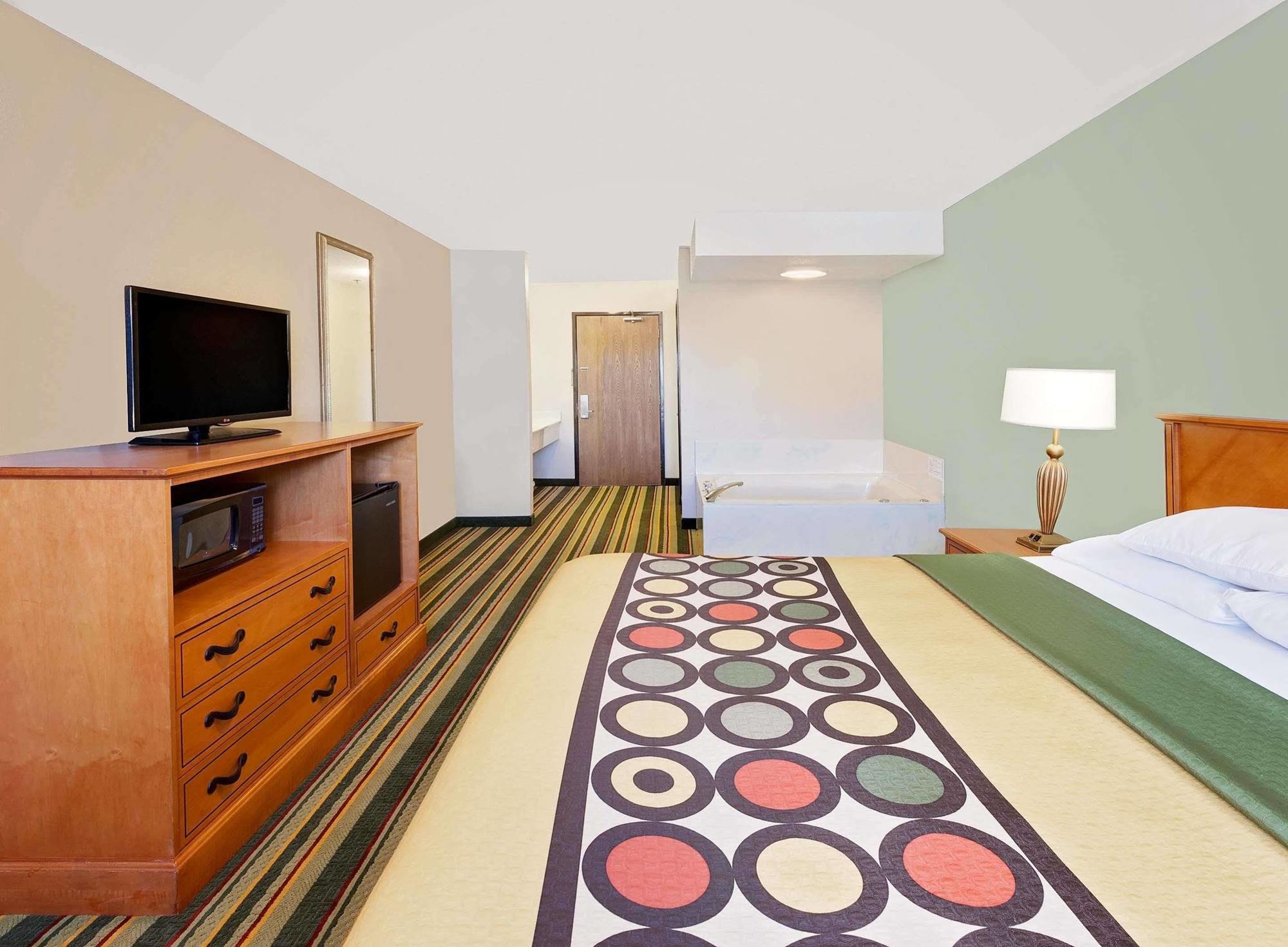 ซูเปอร์ 8 บาย วินด์แฮม เมาท์ เพลเซนท์ เมาท์ Hotel เมานต์เพลเซนต์ ภายนอก รูปภาพ